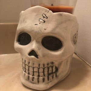 Yankee Candle Skull Candle Holder
